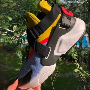 Nike Air Hurache City sneakers! NEVER WORN